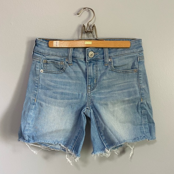 American Eagle Mid Length Shorts - Picture 1 of 4
